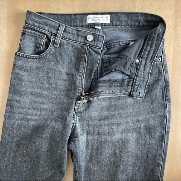 Abercrombie & Fitch The 90s Straight Ultra High Rise Curve Love Black Jeans - Picture 7 of 13